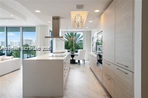 17111 Biscayne Blvd #209, North Miami Beach FL 33160