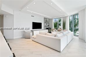 17111 Biscayne Blvd #209, North Miami Beach FL 33160