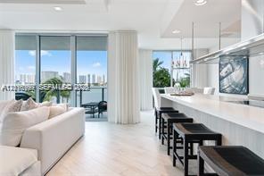 17111 Biscayne Blvd #209, North Miami Beach FL 33160