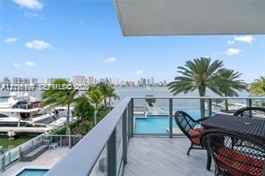 17111 Biscayne Blvd #209, North Miami Beach FL 33160