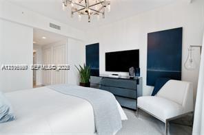17111 Biscayne Blvd #209, North Miami Beach FL 33160