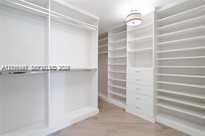 17111 Biscayne Blvd #209, North Miami Beach FL 33160