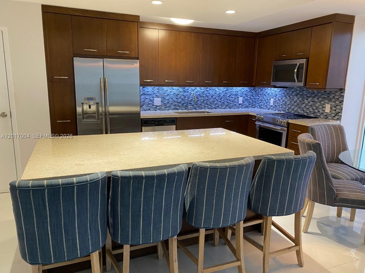 881 Ocean Dr #10E, Key Biscayne FL 33149