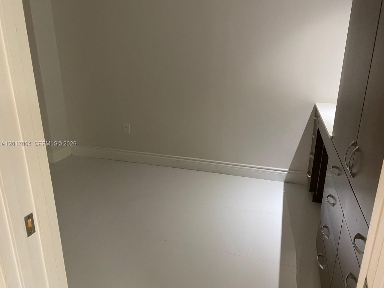 881 Ocean Dr #10E, Key Biscayne FL 33149