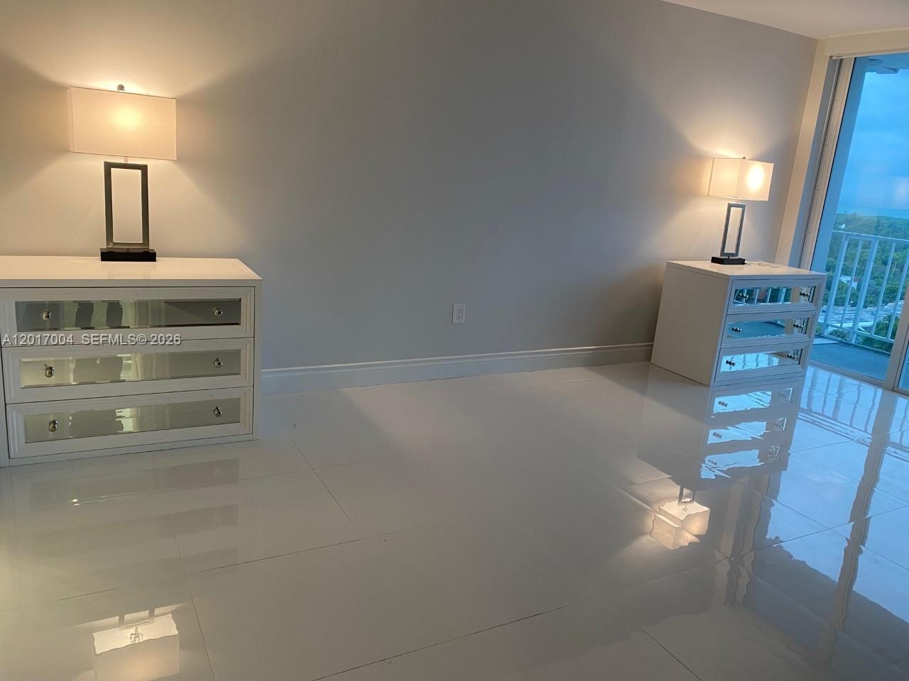 881 Ocean Dr #10E, Key Biscayne FL 33149