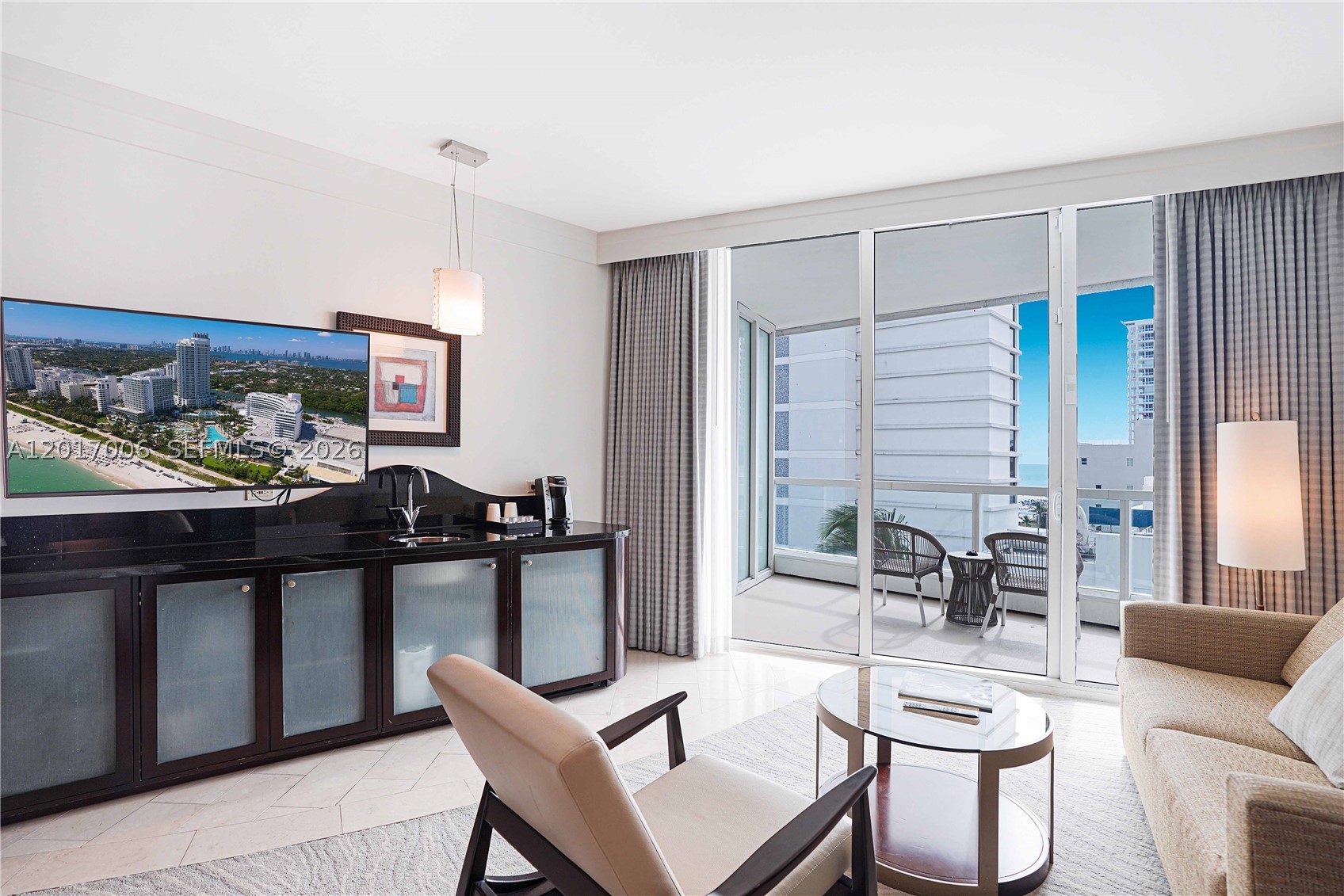 4391 Collins Ave #916, Miami Beach FL 33140