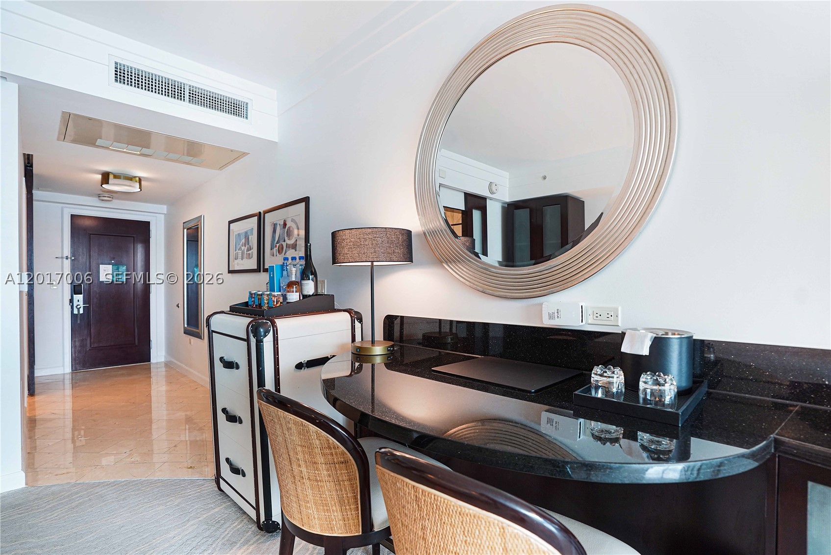 4391 Collins Ave #916, Miami Beach FL 33140