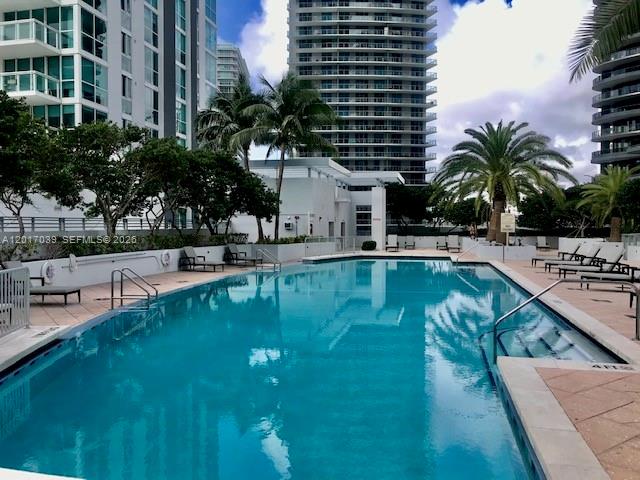 Miami FL 33131 - A12017039
