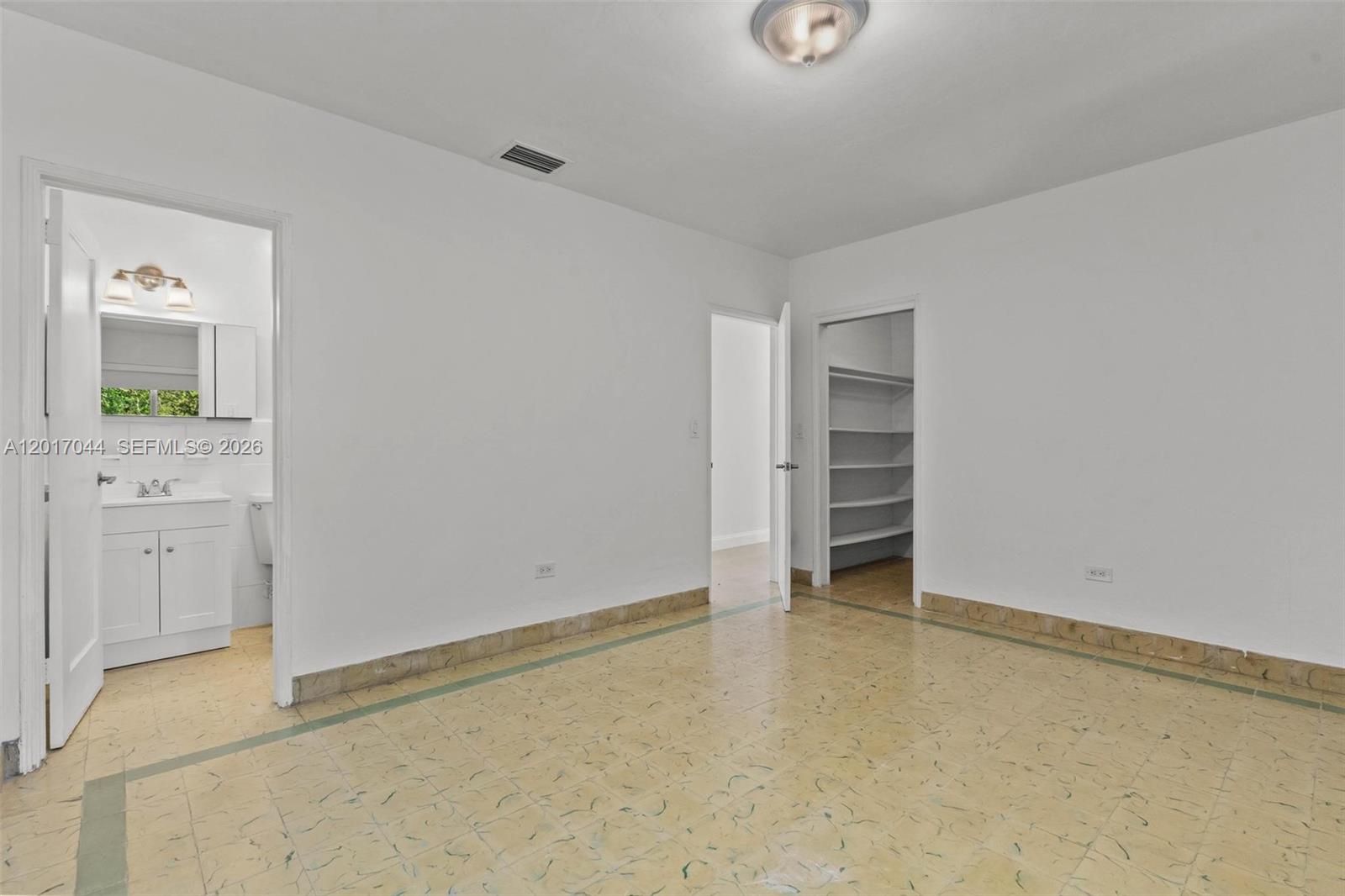 2900 Granada Blvd, Coral Gables FL 33134
