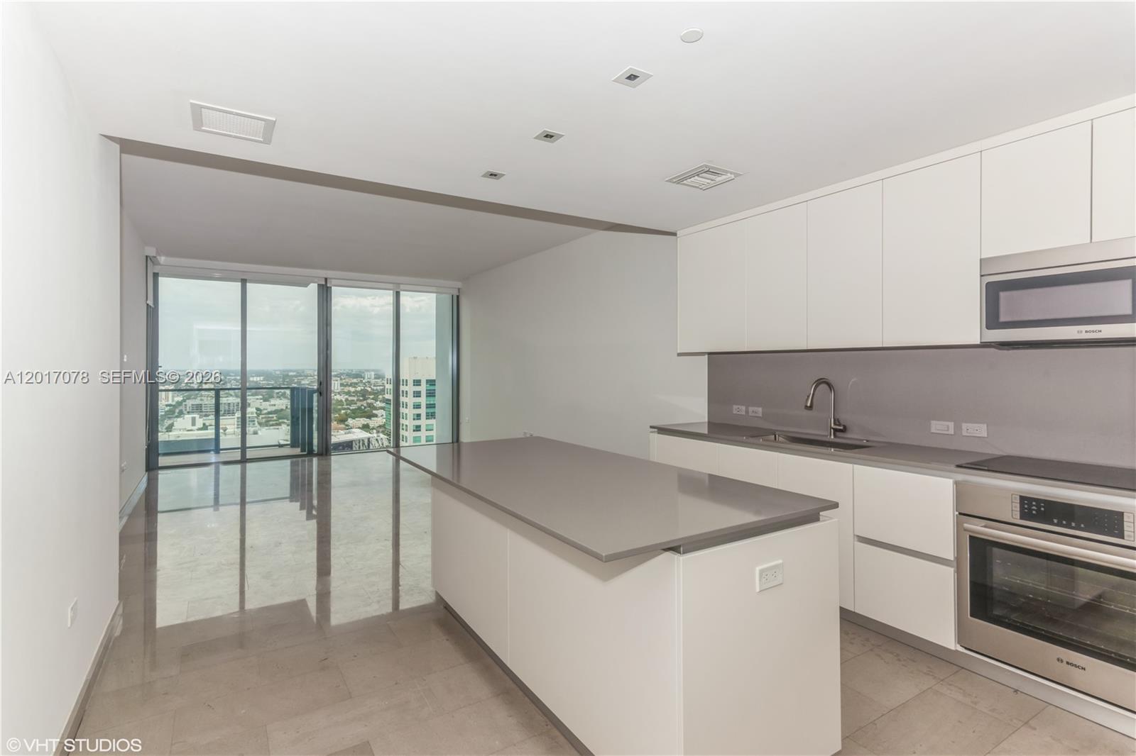 88 SW 7th St #2508, Miami FL 33130