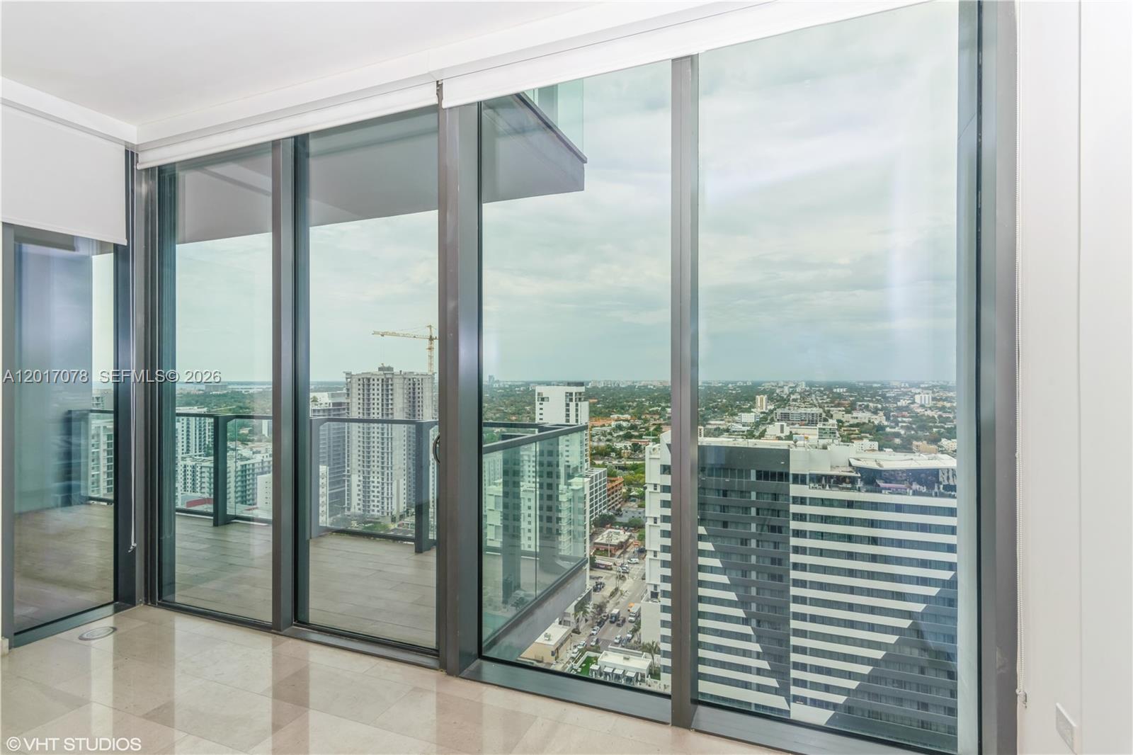 88 SW 7th St #2508, Miami FL 33130