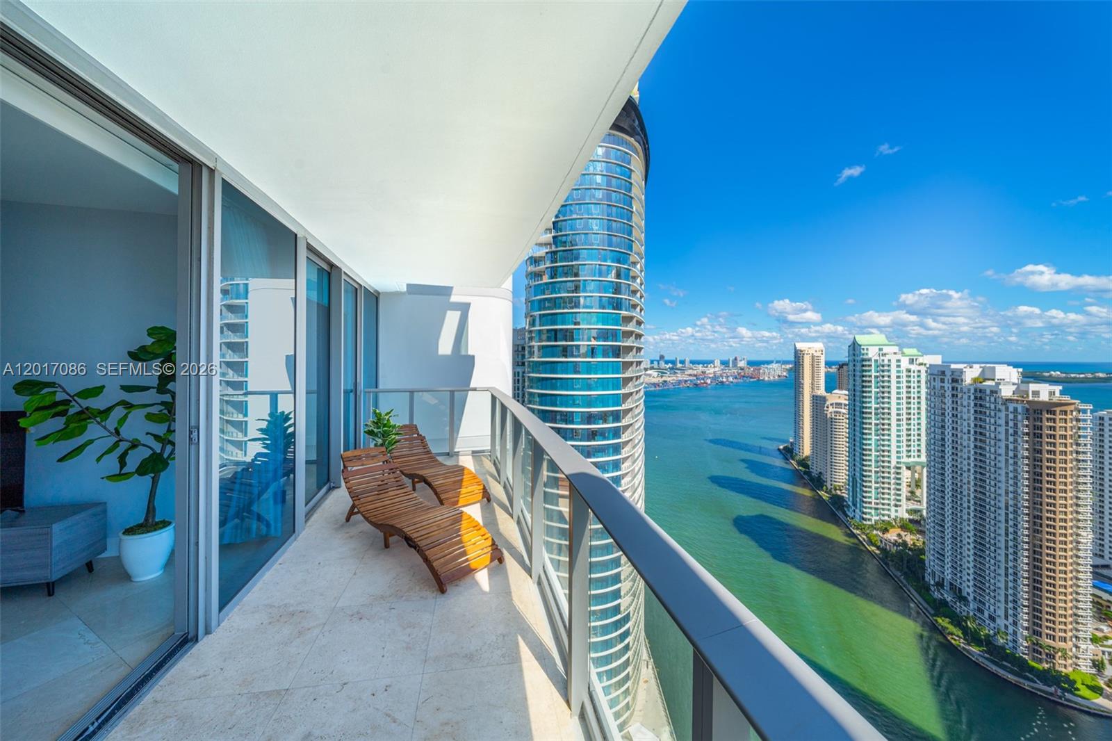 200 Biscayne Boulevard Way #4308, Miami FL 33131