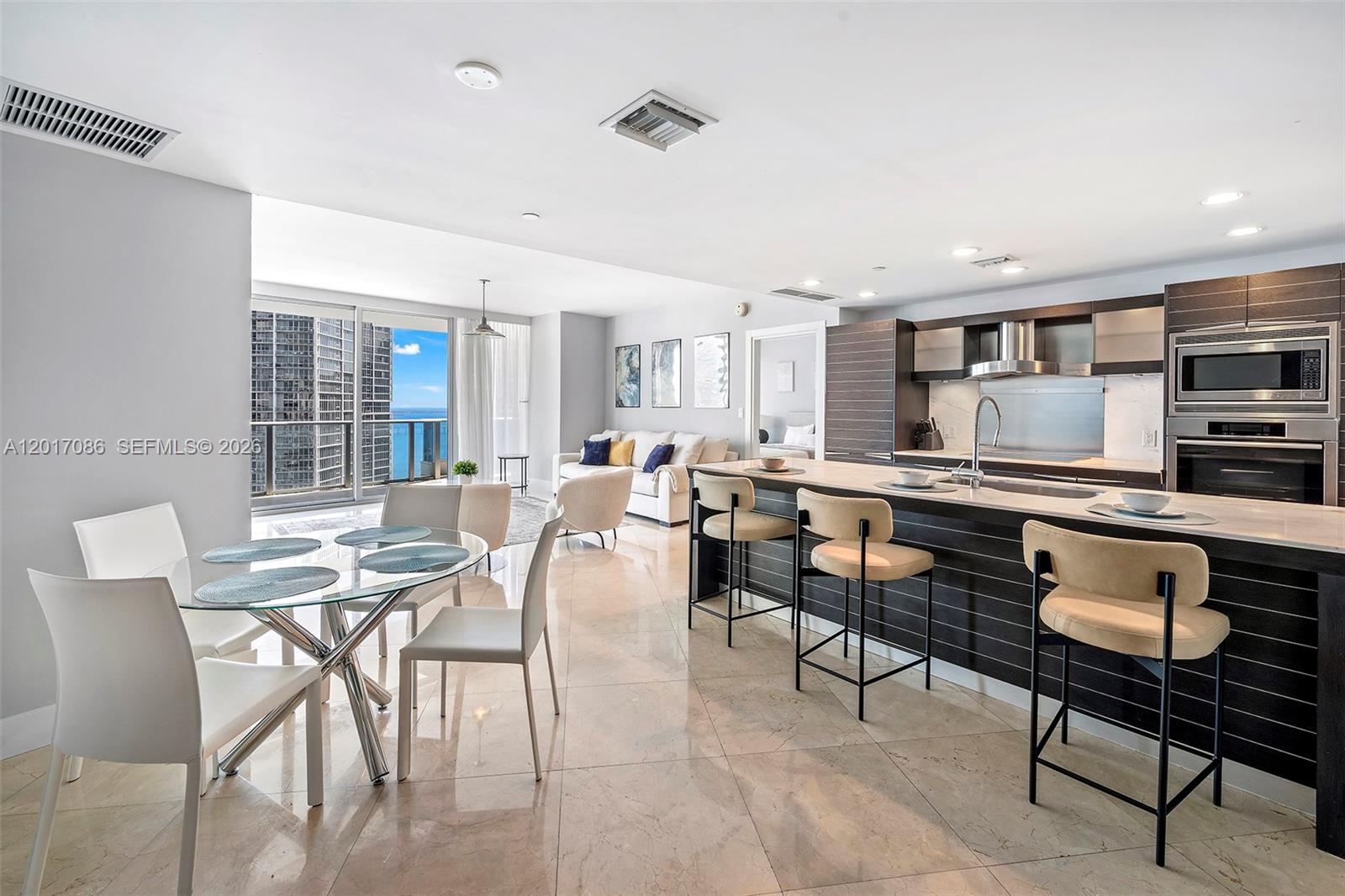 200 Biscayne Boulevard Way #4308, Miami FL 33131