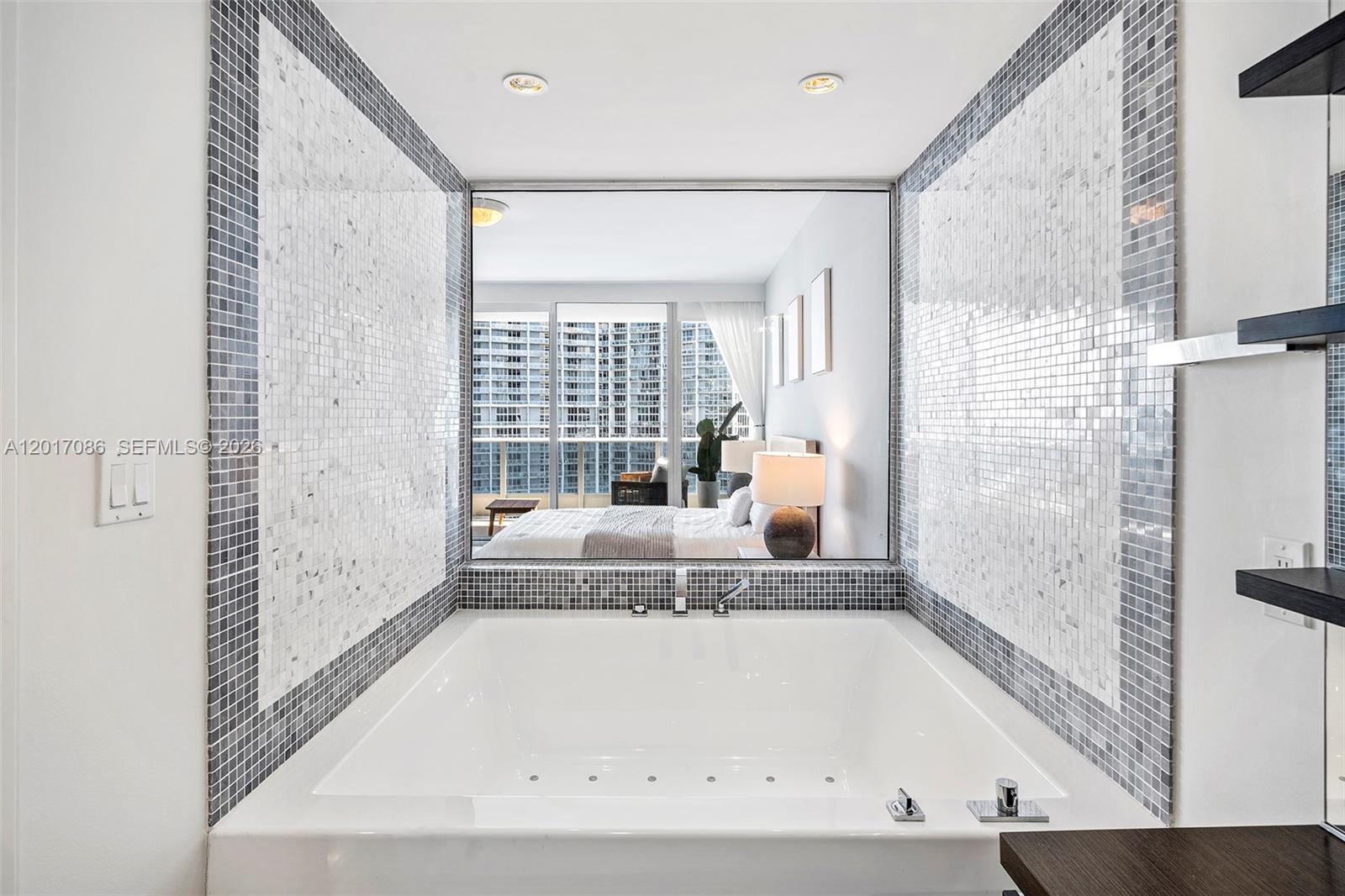 200 Biscayne Boulevard Way #4308, Miami FL 33131