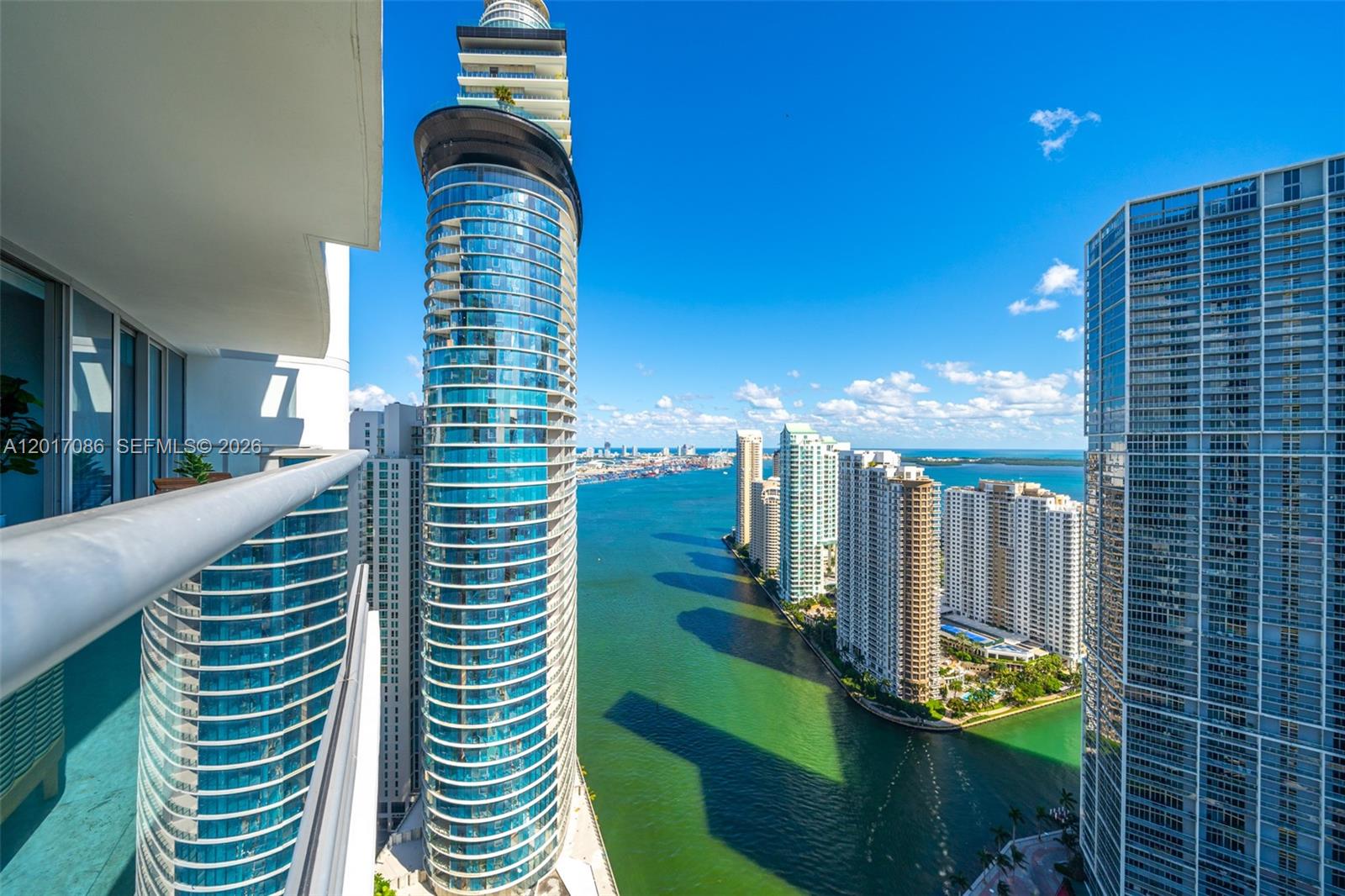 200 Biscayne Boulevard Way #4308, Miami FL 33131
