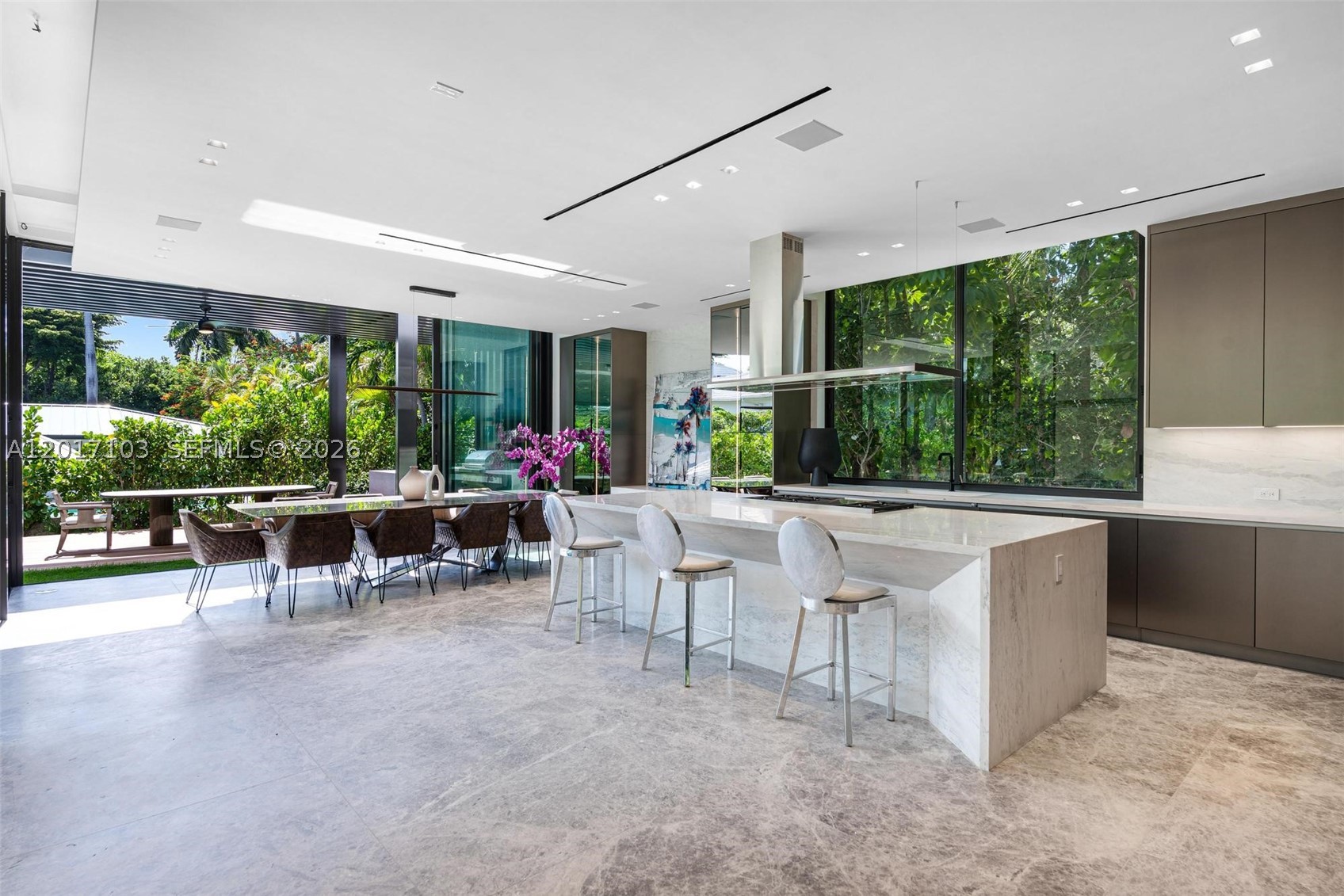 2520 Shelter Ave, Miami Beach FL 33140