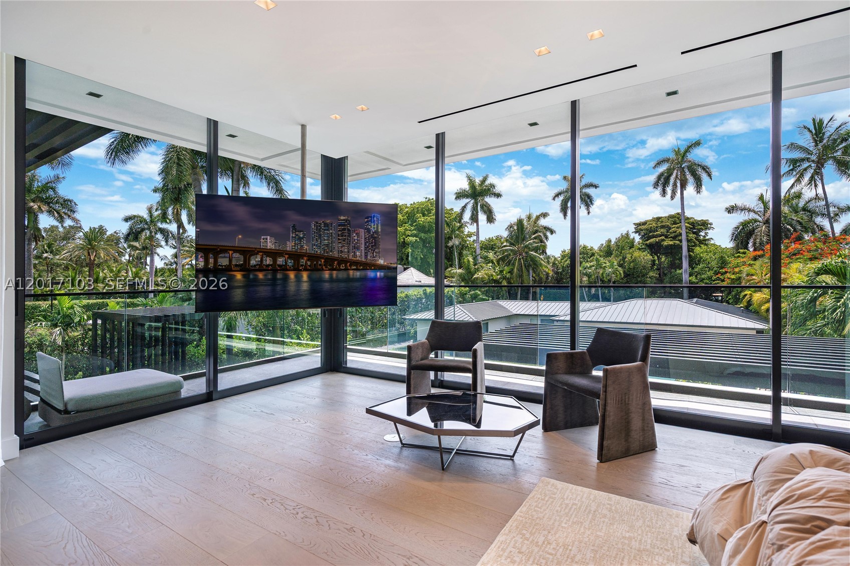 2520 Shelter Ave, Miami Beach FL 33140