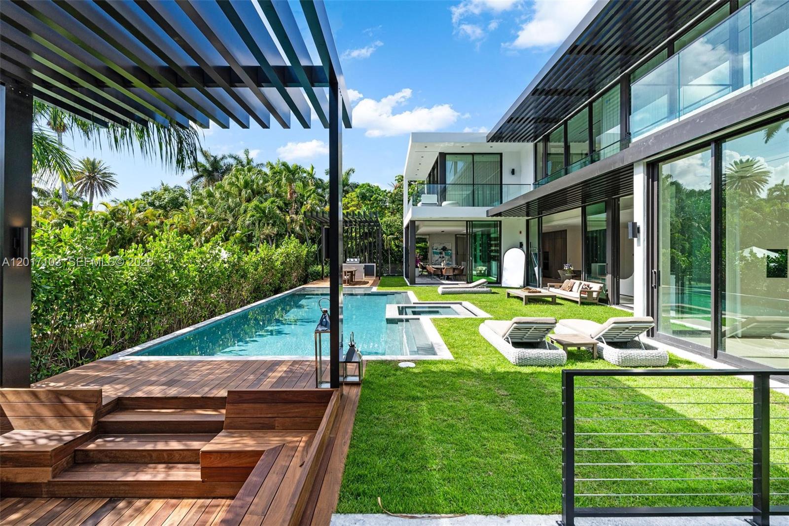 2520 Shelter Ave, Miami Beach FL 33140