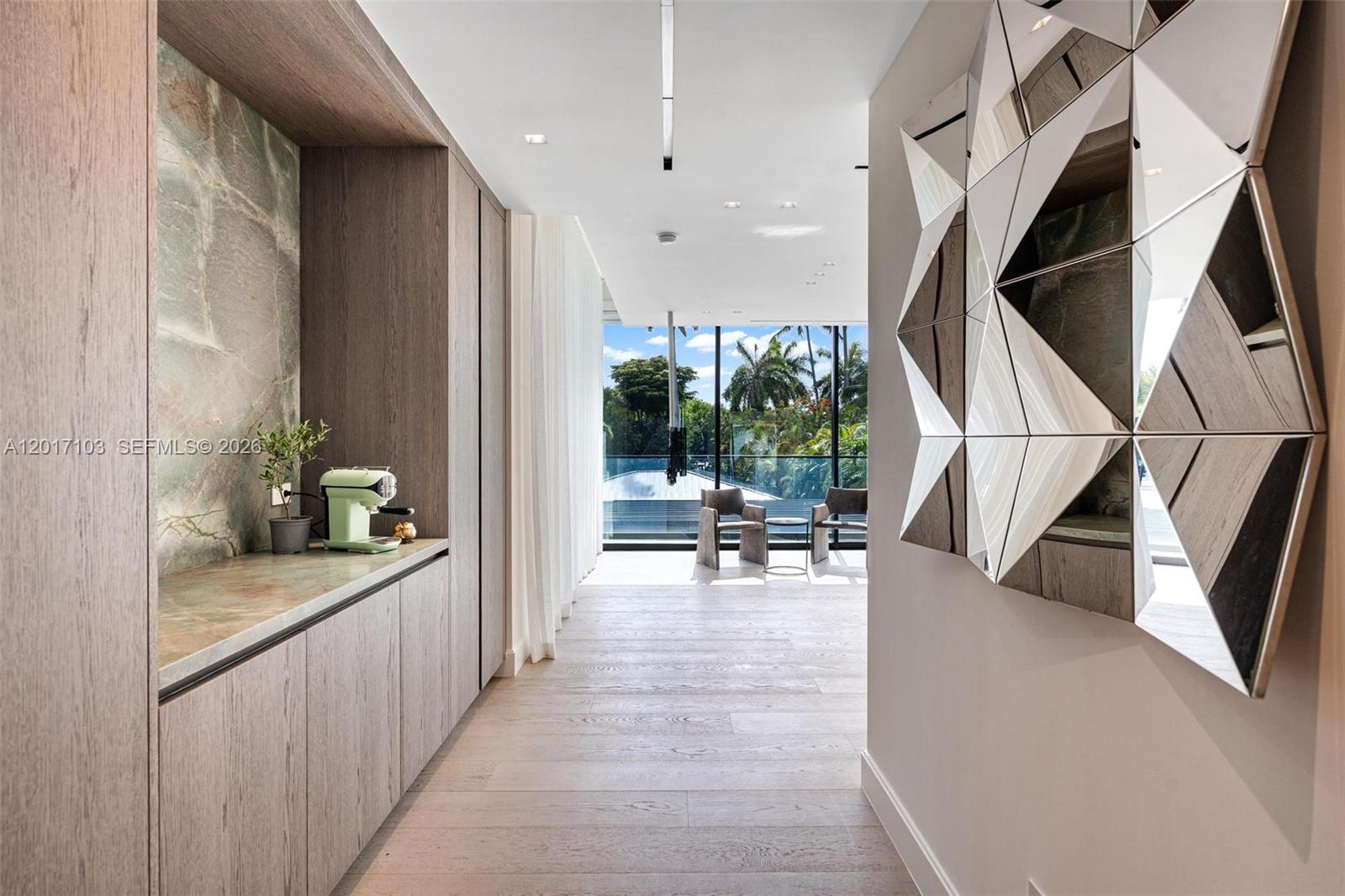 2520 Shelter Ave, Miami Beach FL 33140
