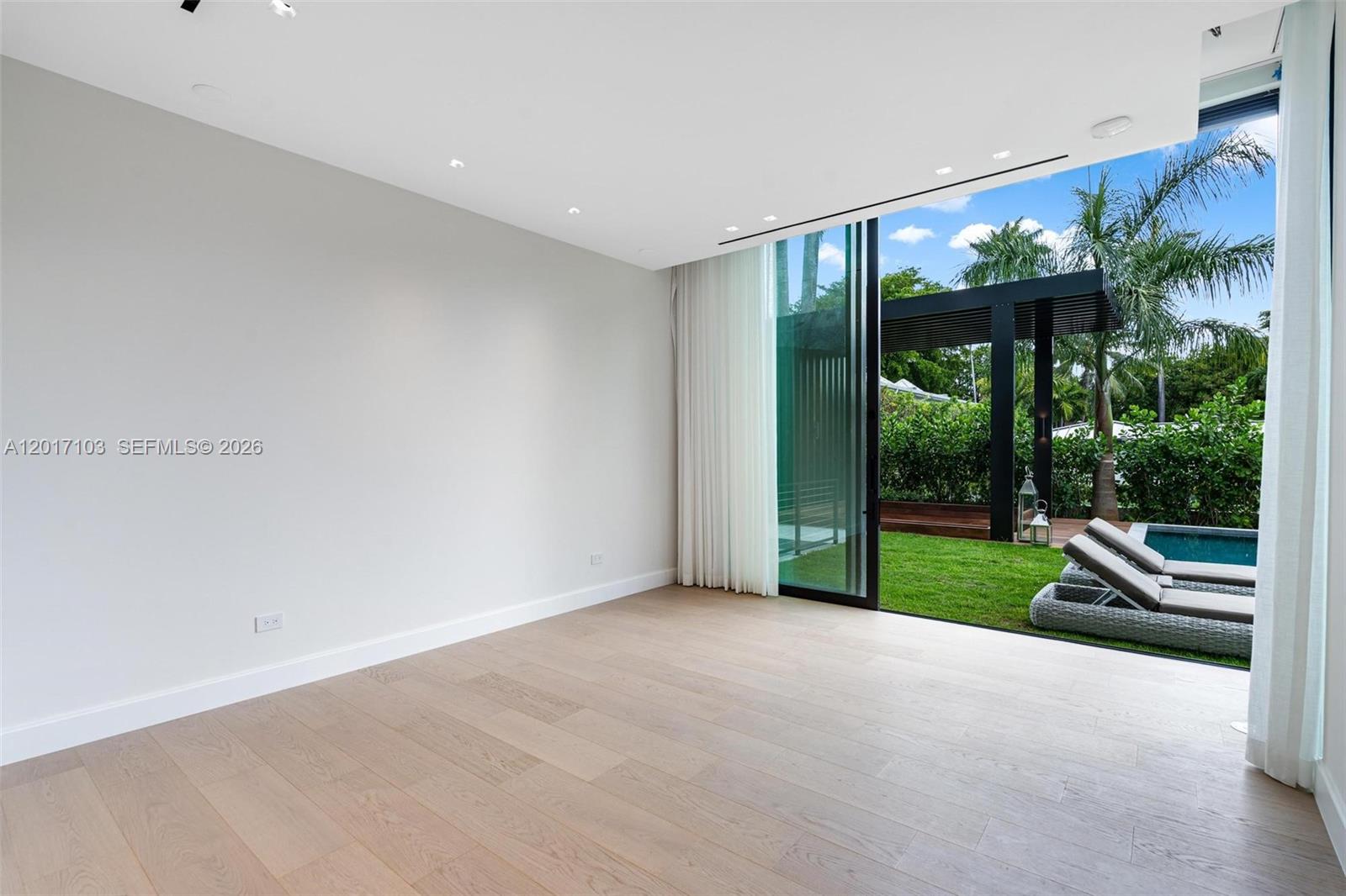 2520 Shelter Ave, Miami Beach FL 33140