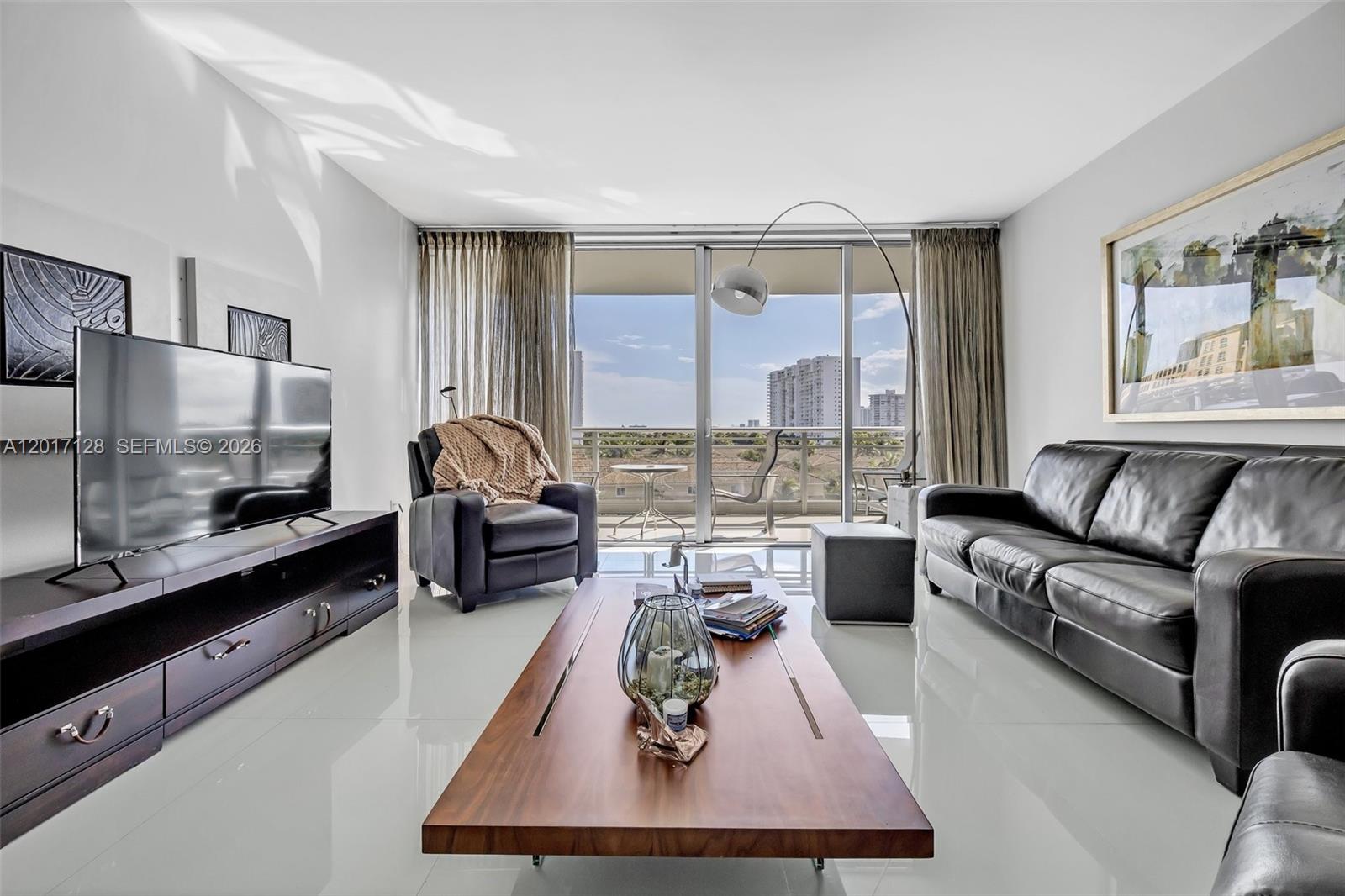 2950 NE 188th St #403, Aventura FL 33180