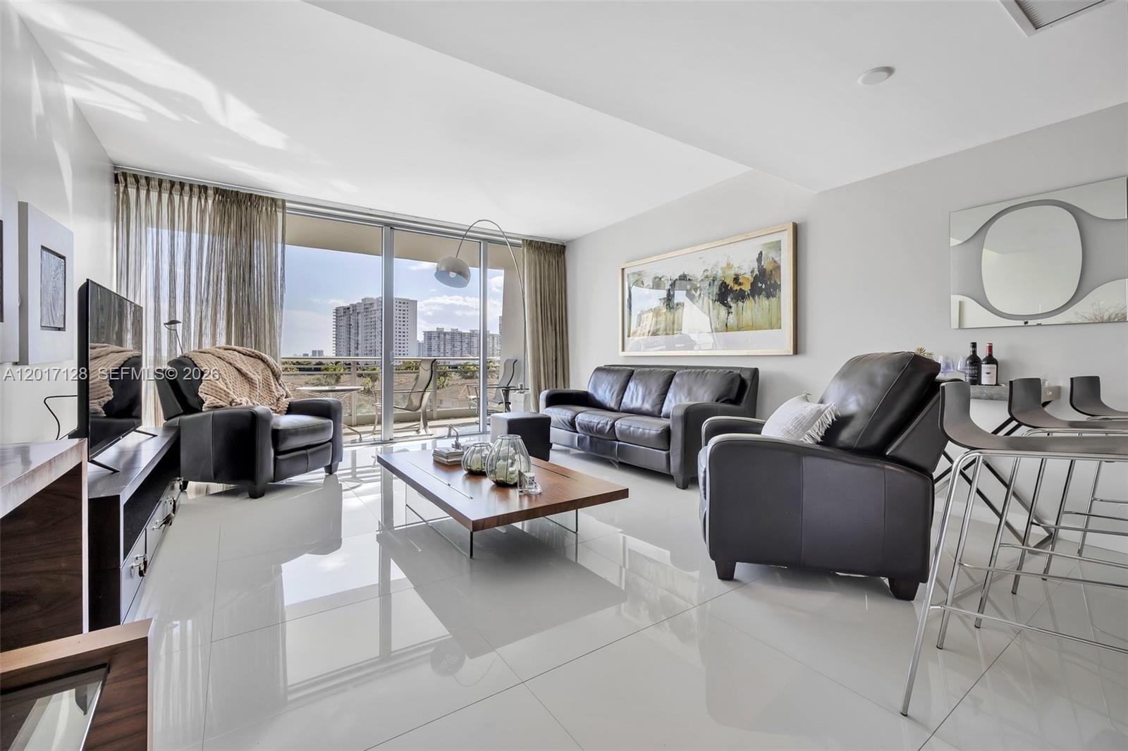 2950 NE 188th St #403, Aventura FL 33180