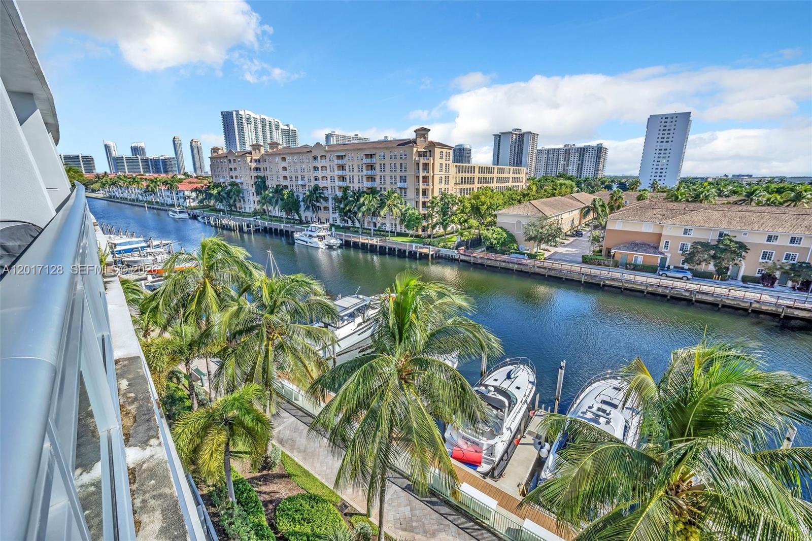 2950 NE 188th St #403, Aventura FL 33180
