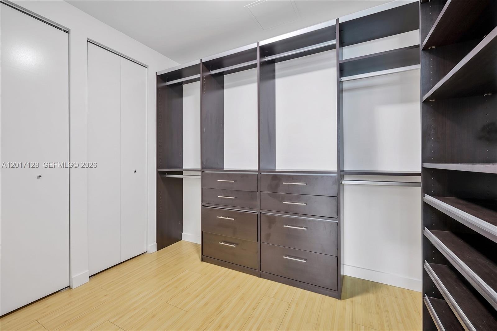 2950 NE 188th St #403, Aventura FL 33180