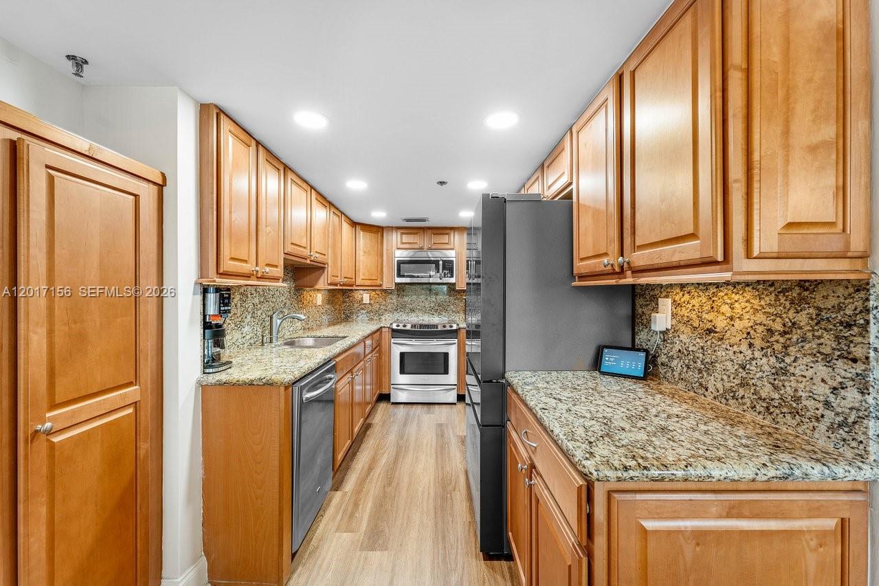 364 Golfview Rd #505, North Palm Beach FL 33408