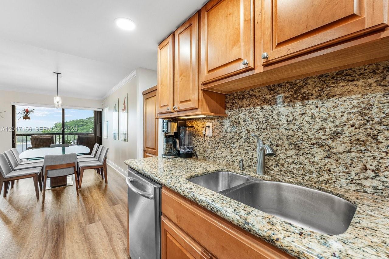 364 Golfview Rd #505, North Palm Beach FL 33408