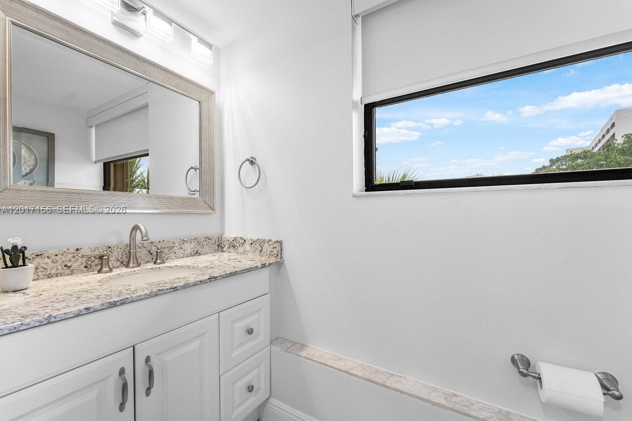 364 Golfview Rd #505, North Palm Beach FL 33408