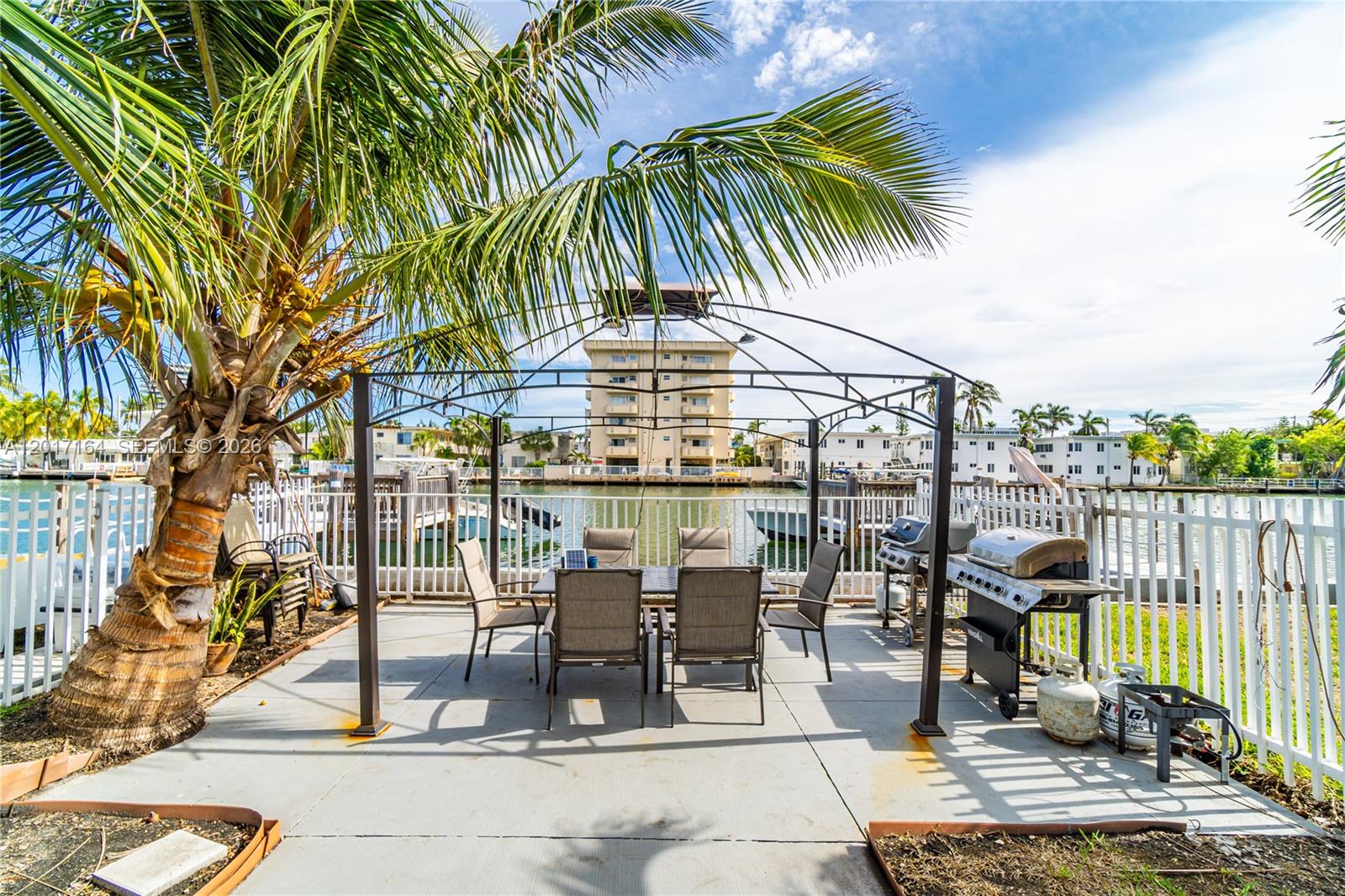 8401 Crespi Blvd #3, Miami Beach FL 33141