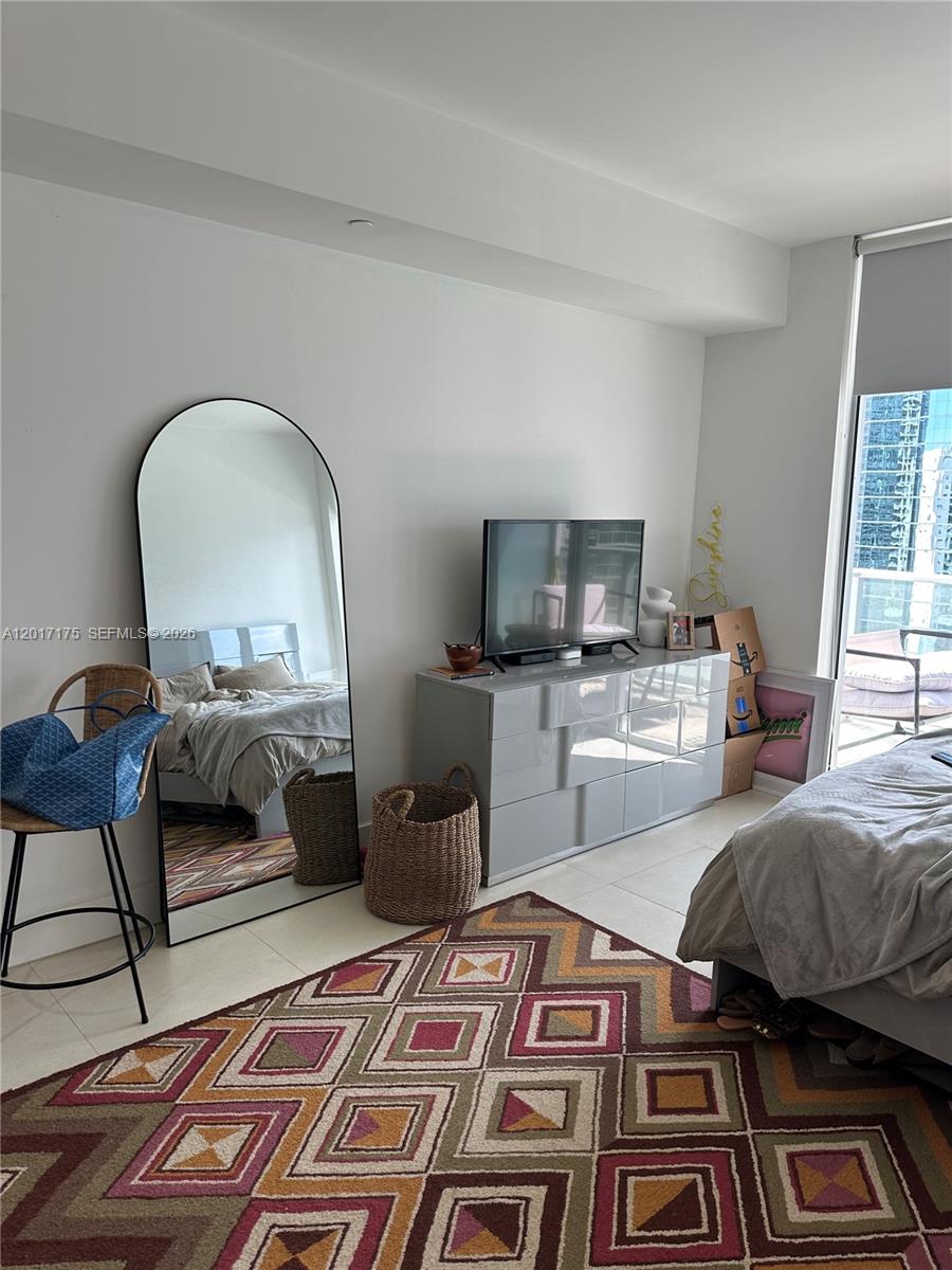 1300 Brickell Bay Dr #2213, Miami FL 33131