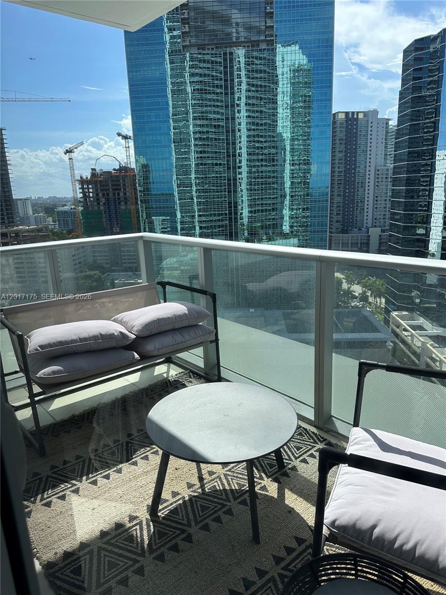 1300 Brickell Bay Dr #2213, Miami FL 33131