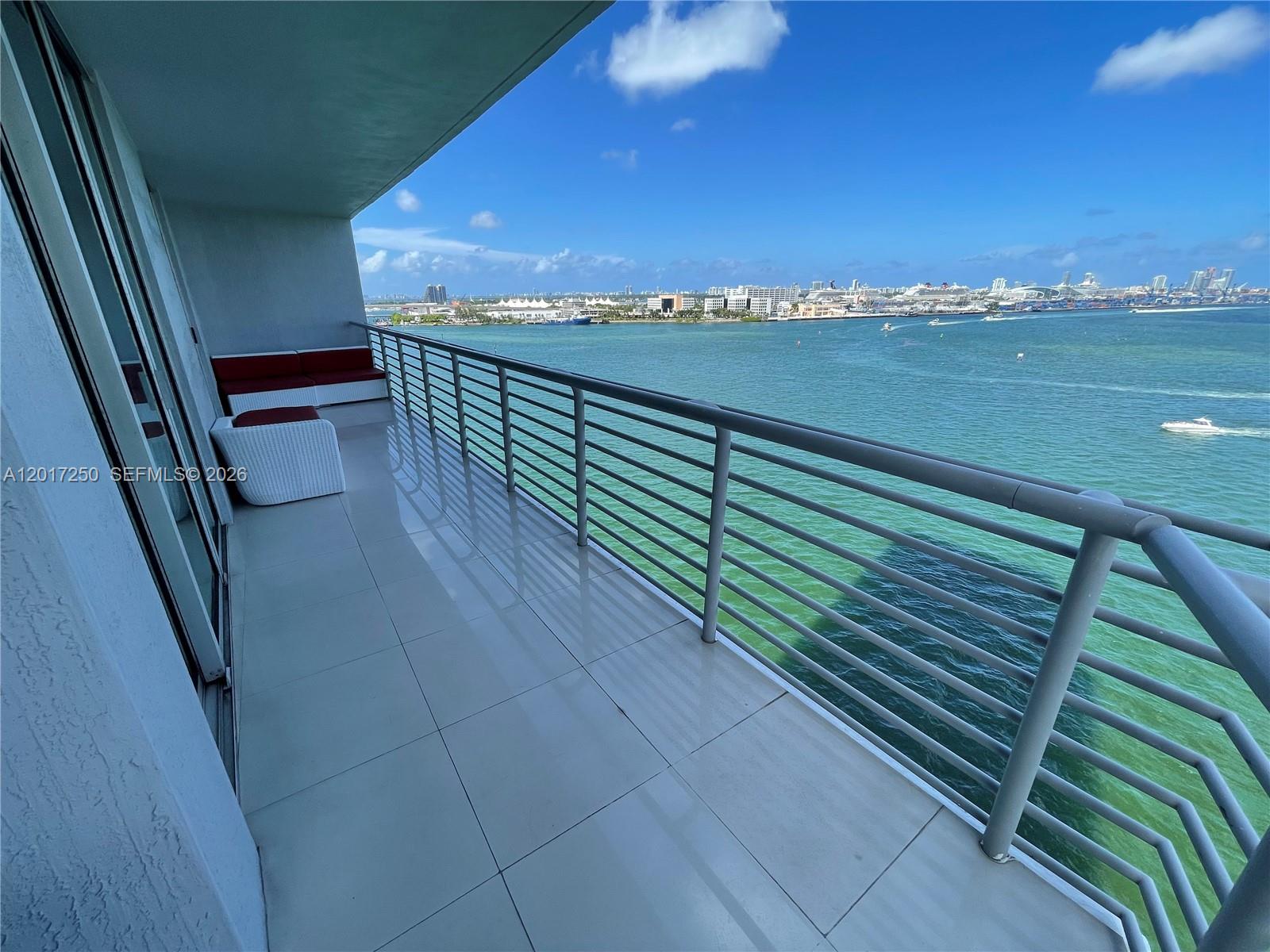 335 S Biscayne Blvd #1209, Miami FL 33131