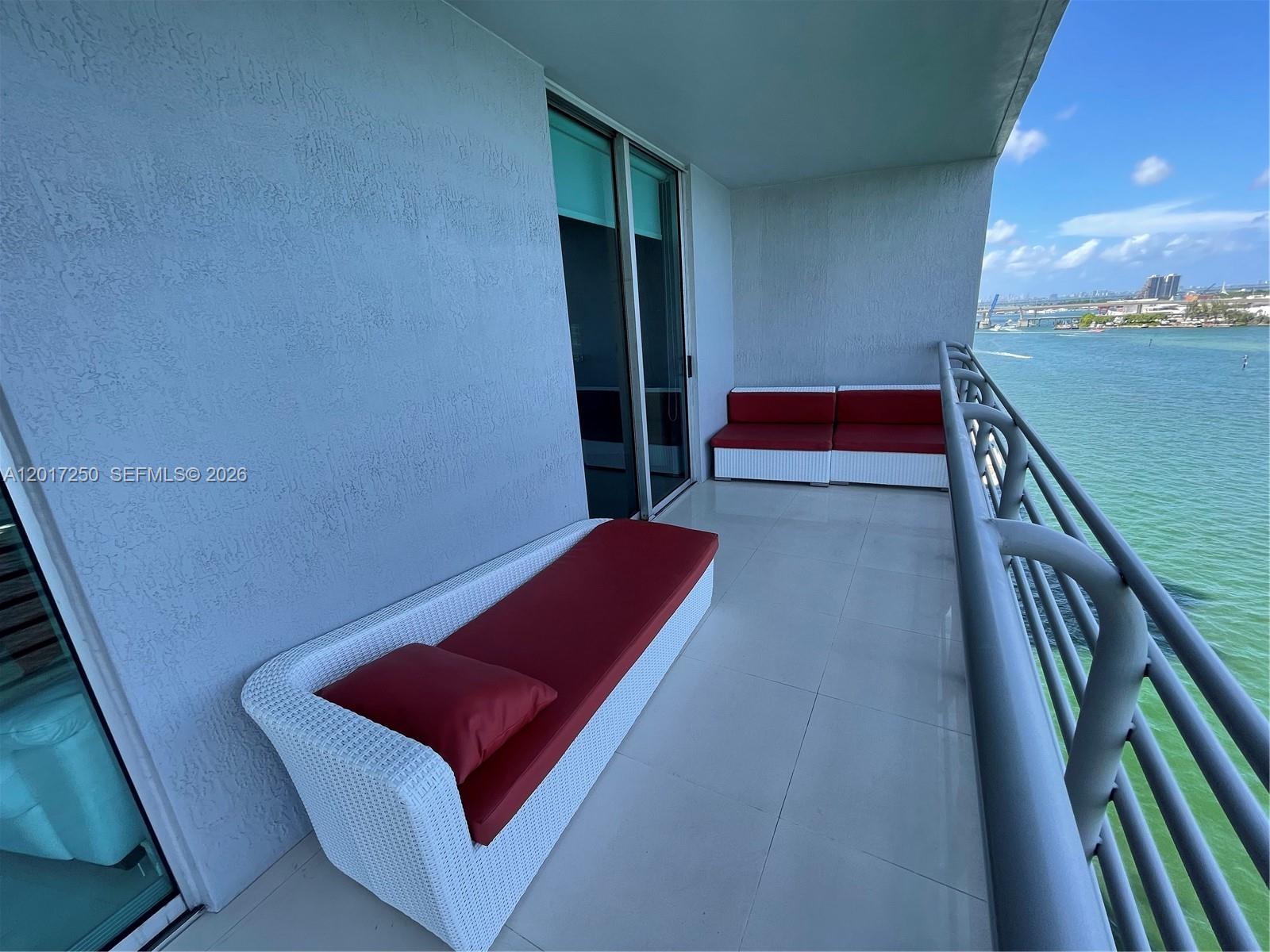 335 S Biscayne Blvd #1209, Miami FL 33131