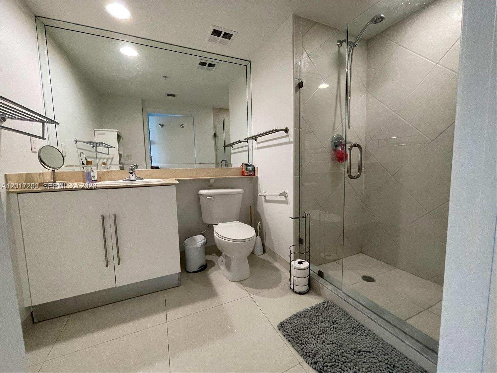 335 S Biscayne Blvd #1209, Miami FL 33131