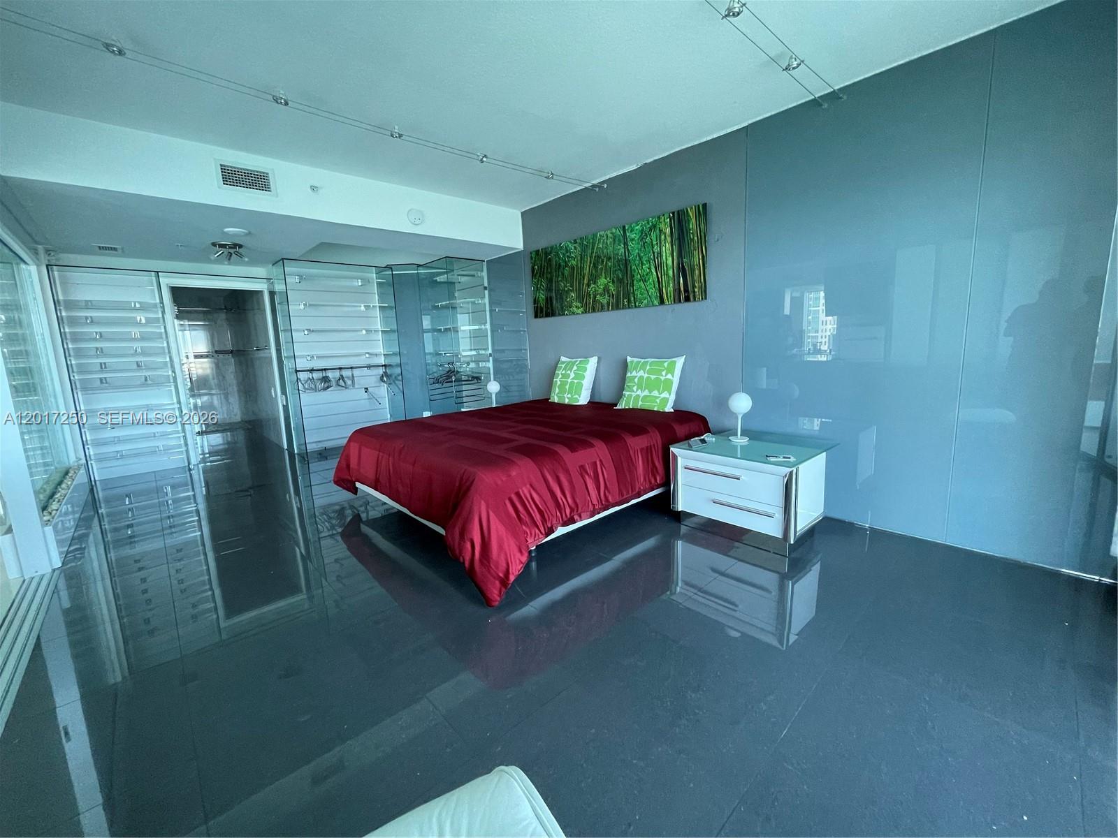 335 S Biscayne Blvd #1209, Miami FL 33131