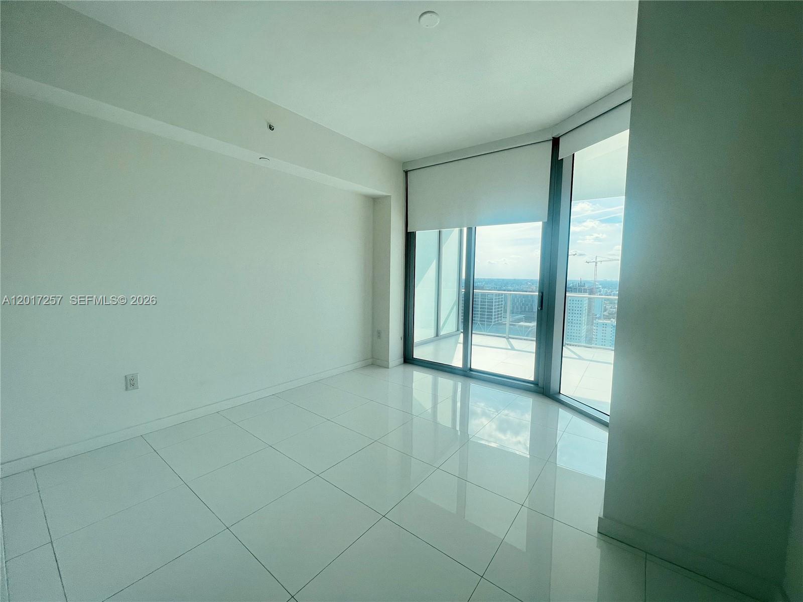 851 NE 1st Av #2808, Miami FL 33132