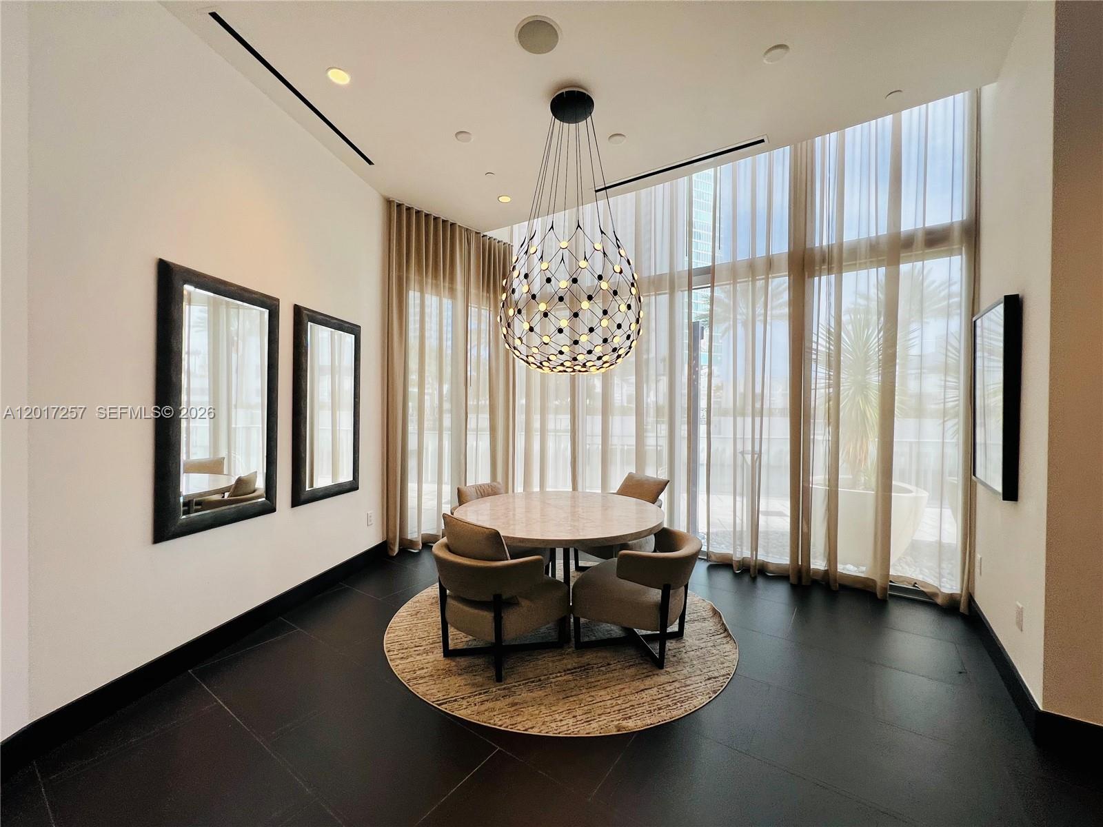 851 NE 1st Av #2808, Miami FL 33132