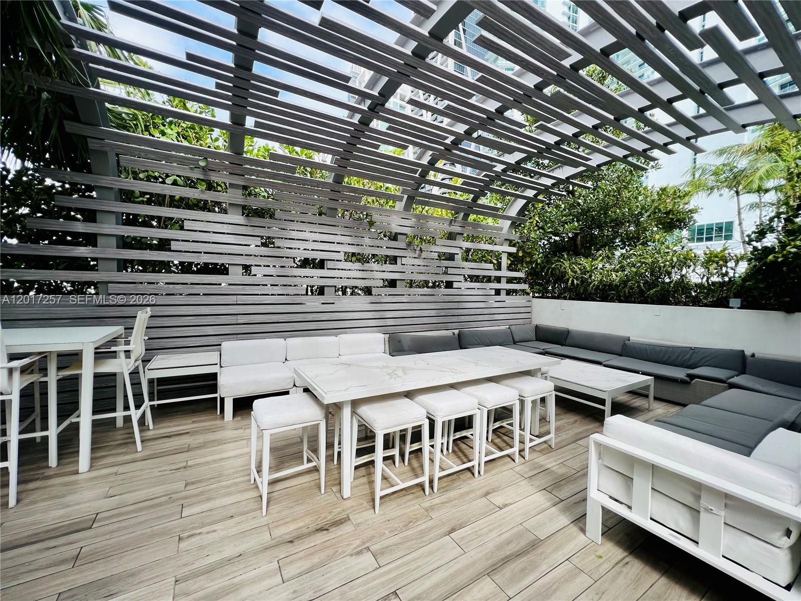 851 NE 1st Av #2808, Miami FL 33132