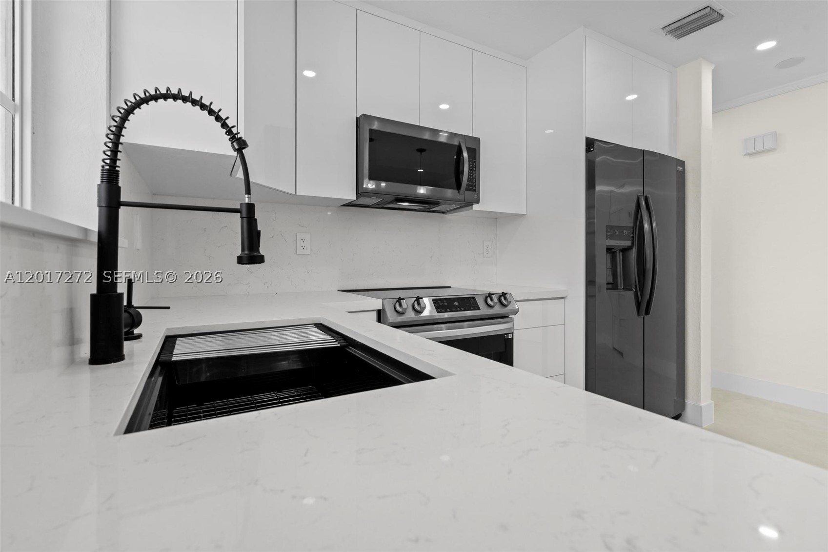 1900 SW 24th St, Miami FL 33145