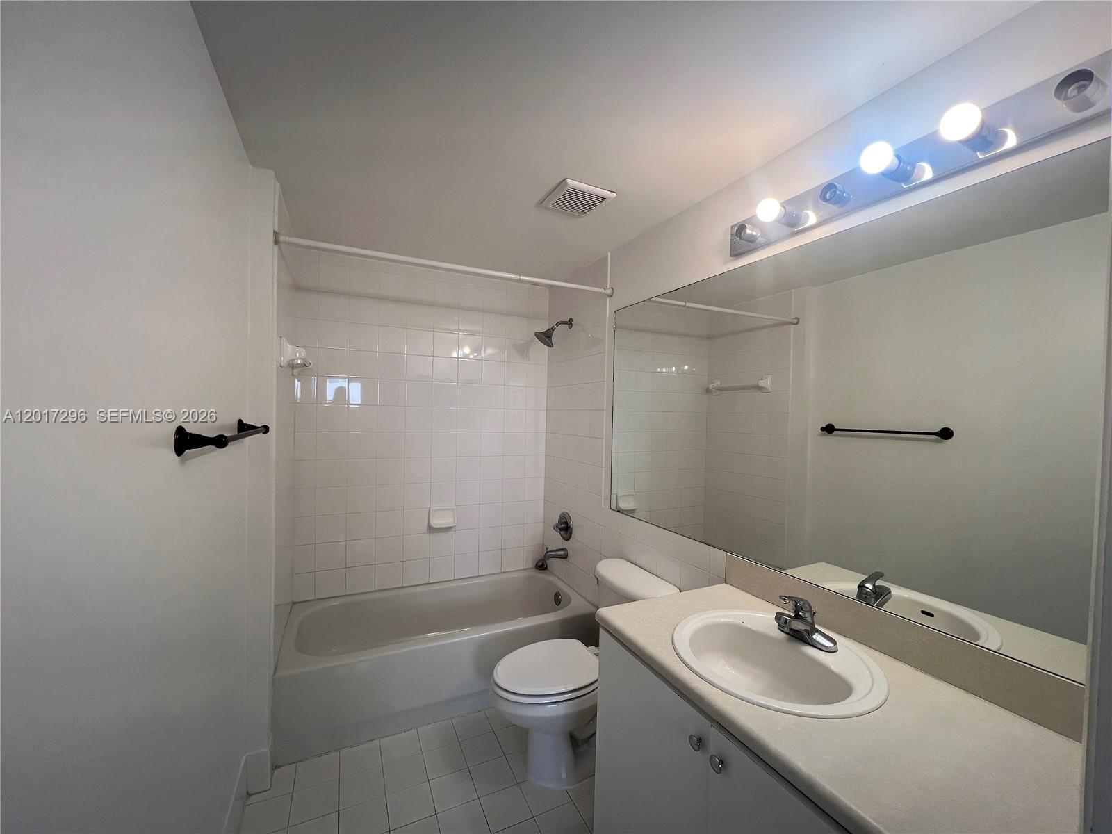 5091 NW 7th St #706, Miami FL 33126
