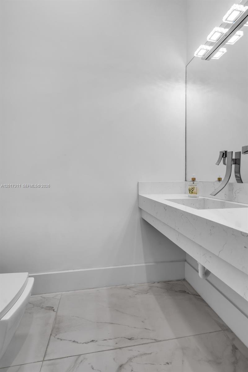 1010 Genoa St, Coral Gables FL 33134