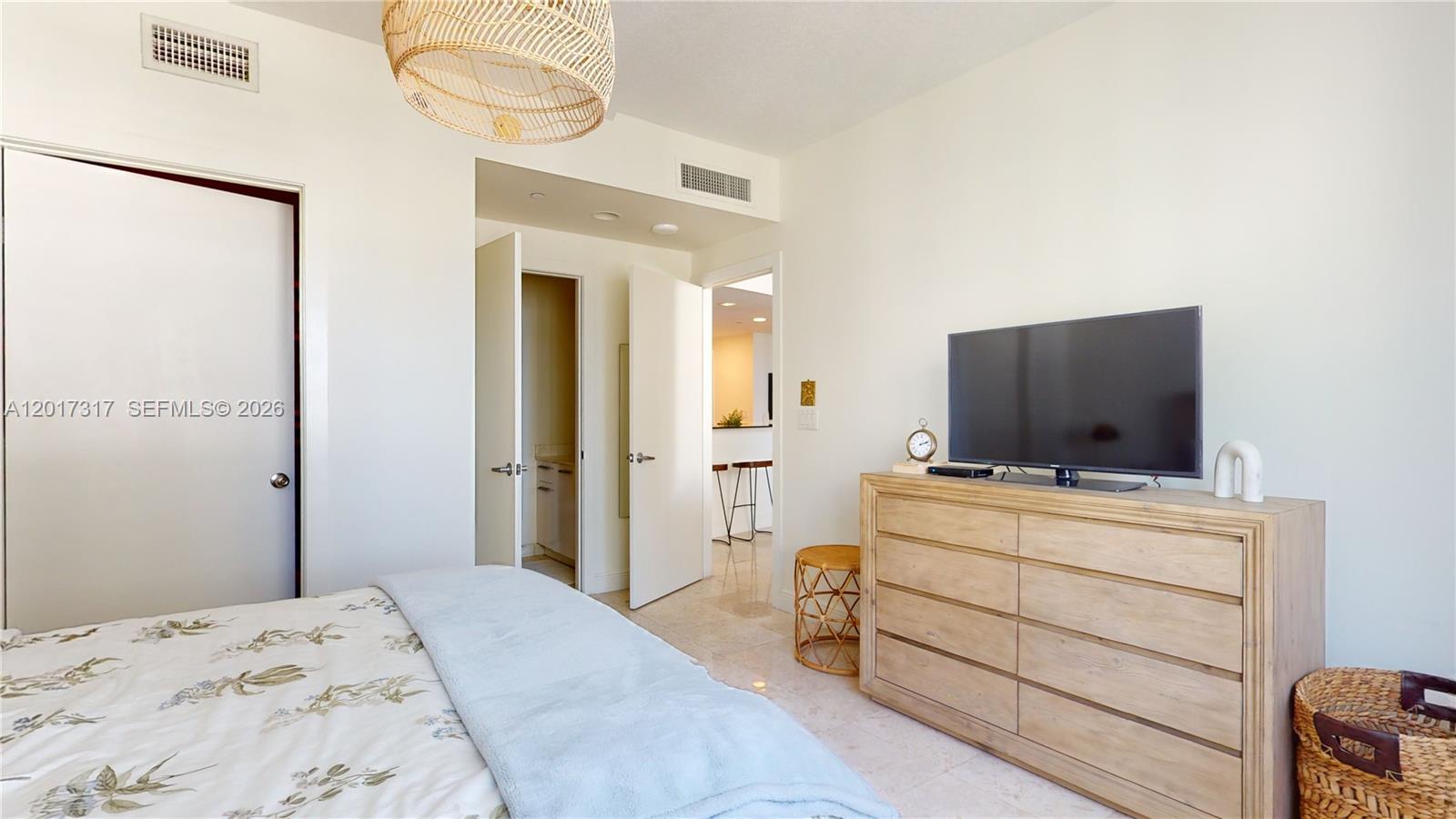 1060 Brickell Ave #1805, Miami FL 33131
