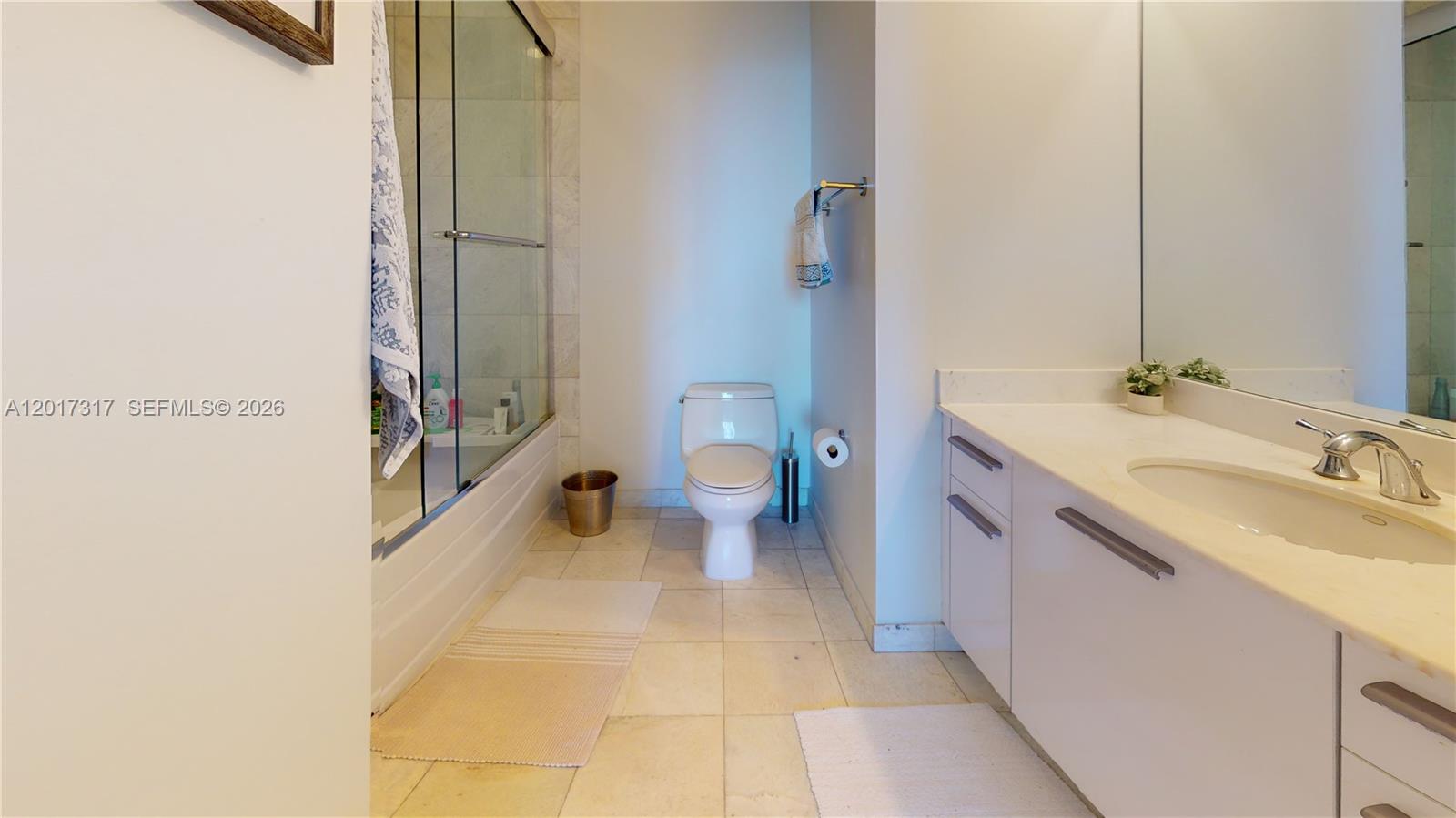 1060 Brickell Ave #1805, Miami FL 33131
