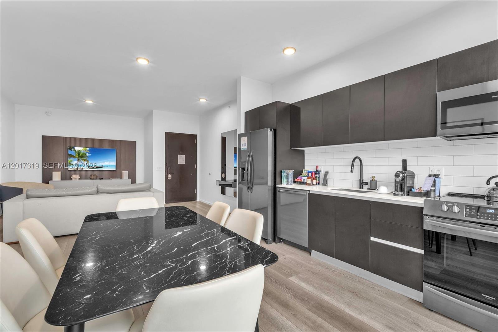 398 NE 5th St #4701, Miami FL 33132