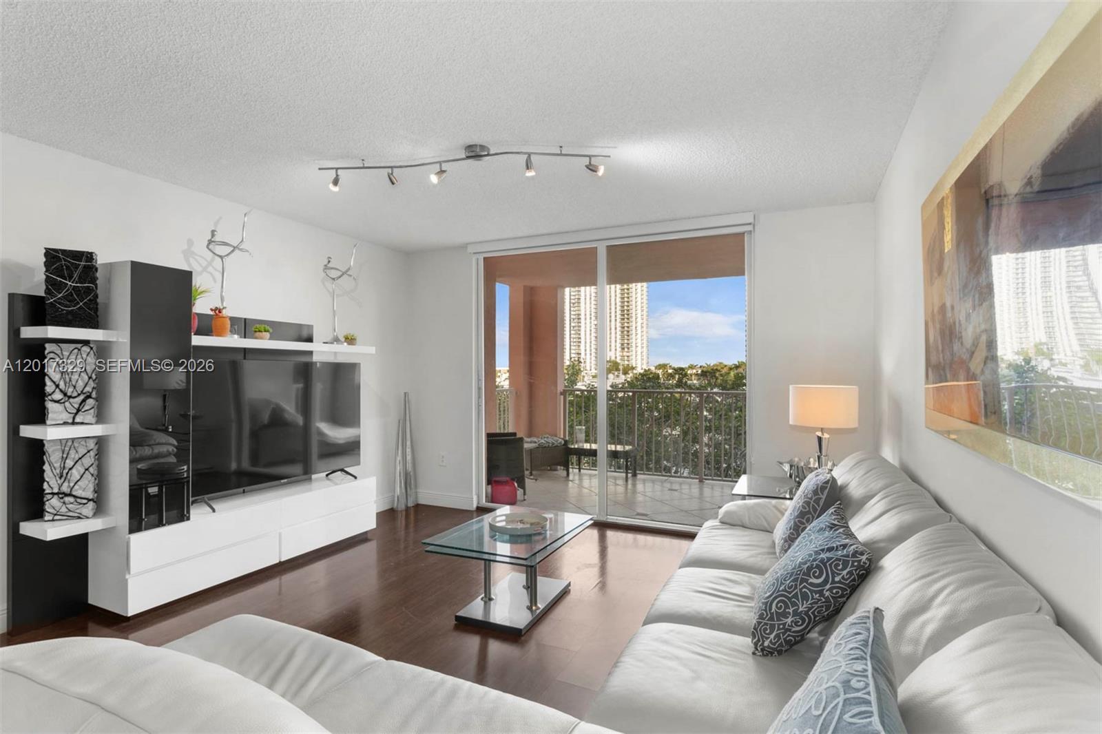 19655 E Country Club Dr #6304, Aventura FL 33180