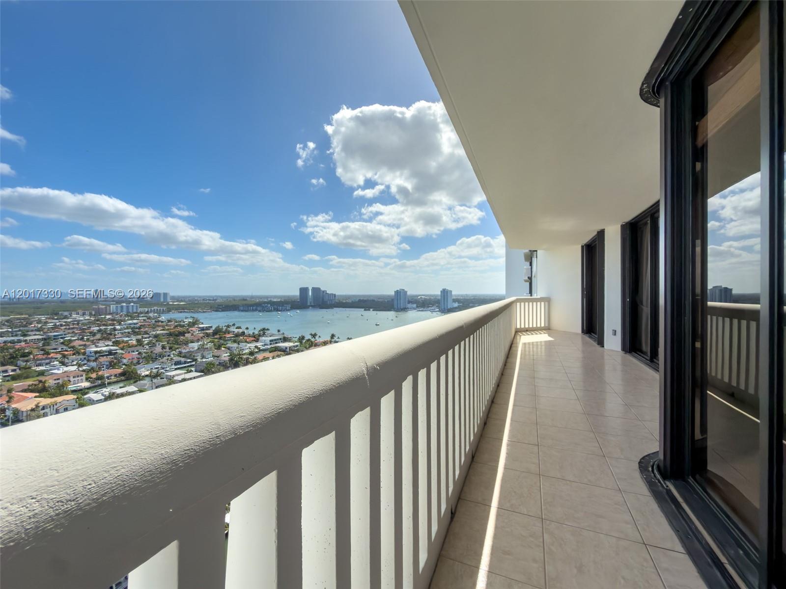 2000 Island Blvd #2503, Aventura FL 33160