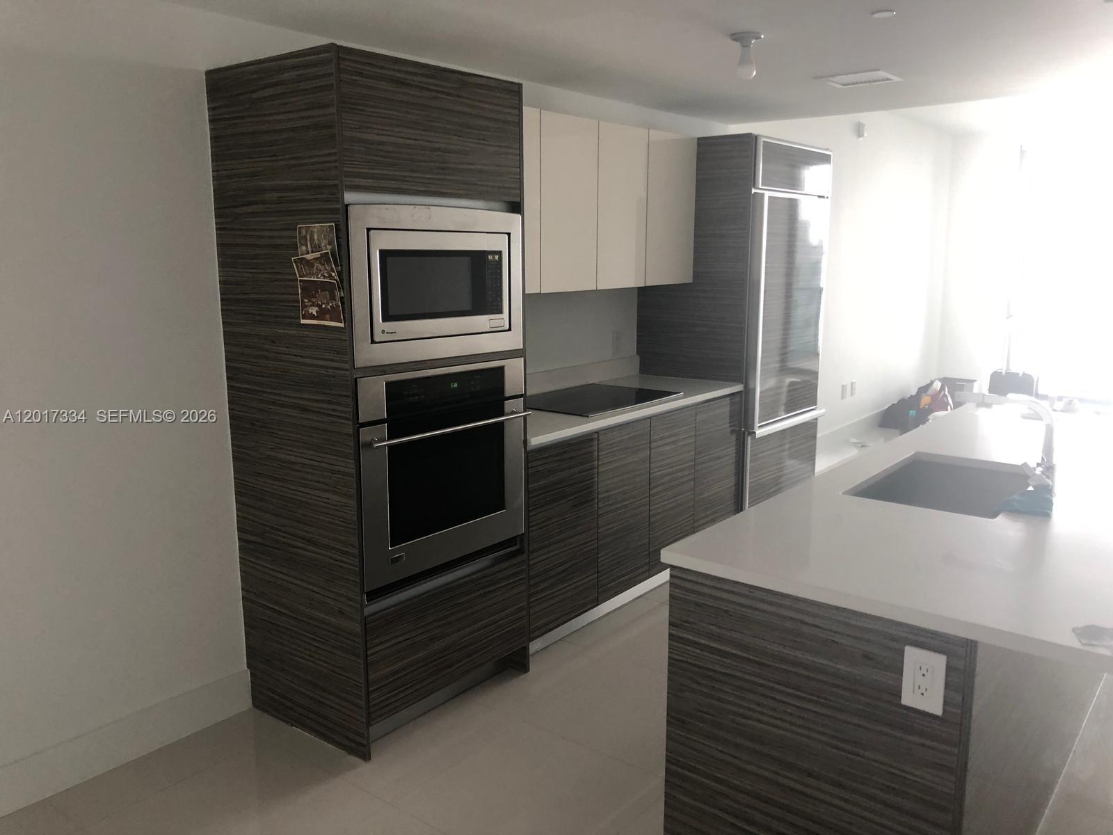 460 NE 28th ST #1102, Miami FL 33132
